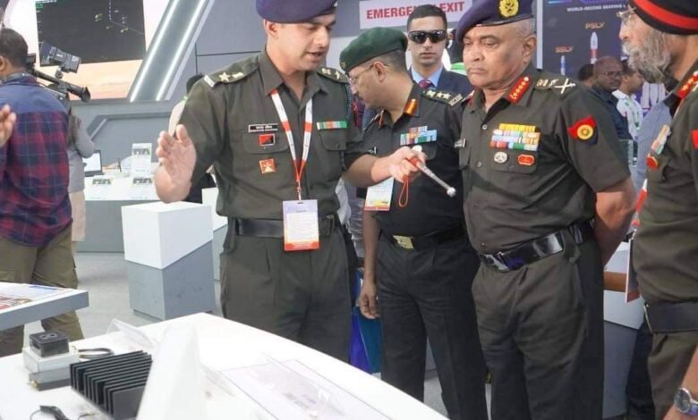 वाघोलीतील सुपुत्र लेफ्टनंट कर्नल सदानंद चौहान यांच्या निर्मितीची पंतप्रधानांसह लष्करप्रमुखांनी घेतली दखल